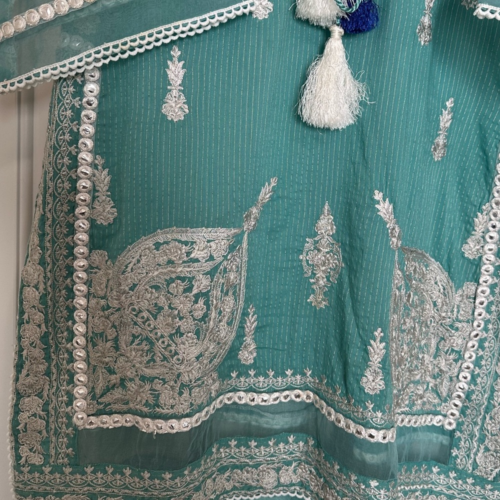 Pakistani Designer Dress 3Pc - Picture 6 of 7